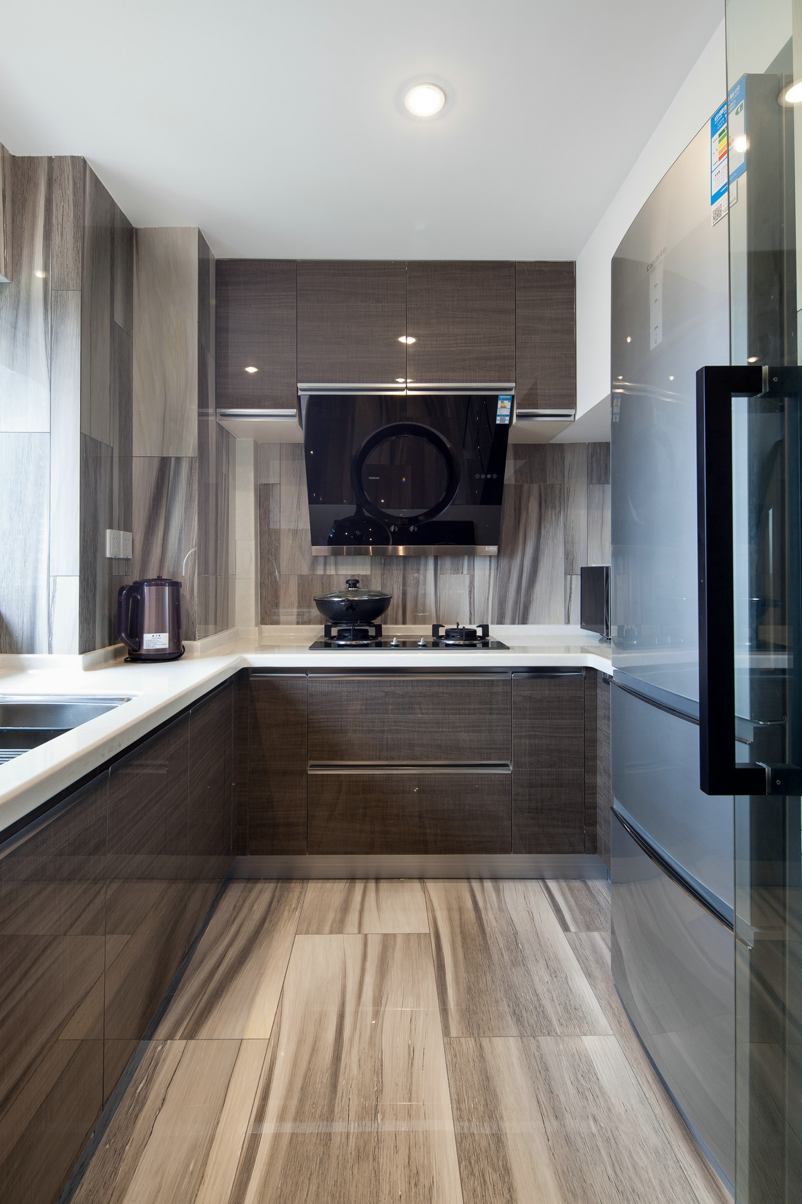 佛山南海大沥现代风格装饰105m²厨房需要多少钱